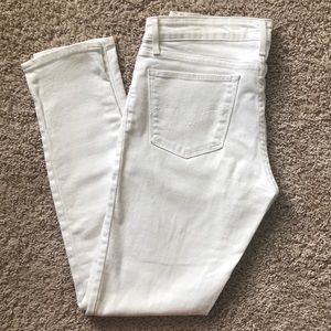 White distressed Levi’s